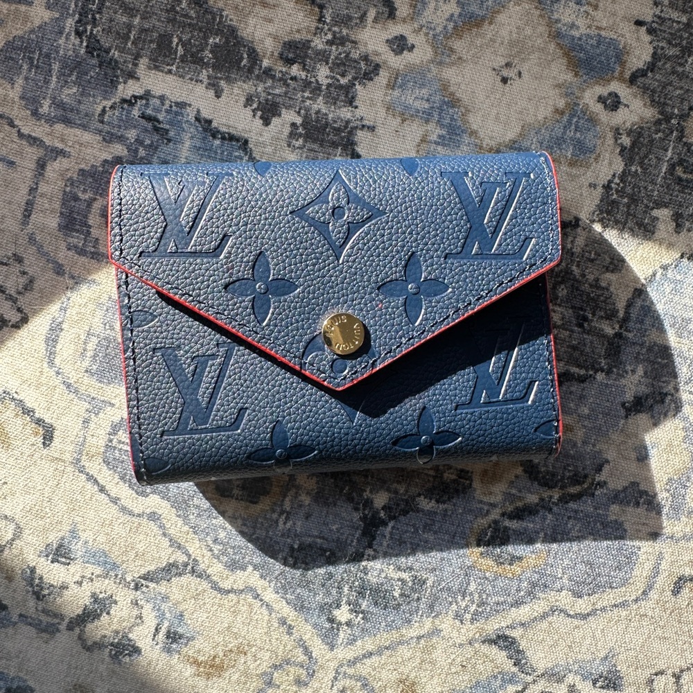 Trifold wallet